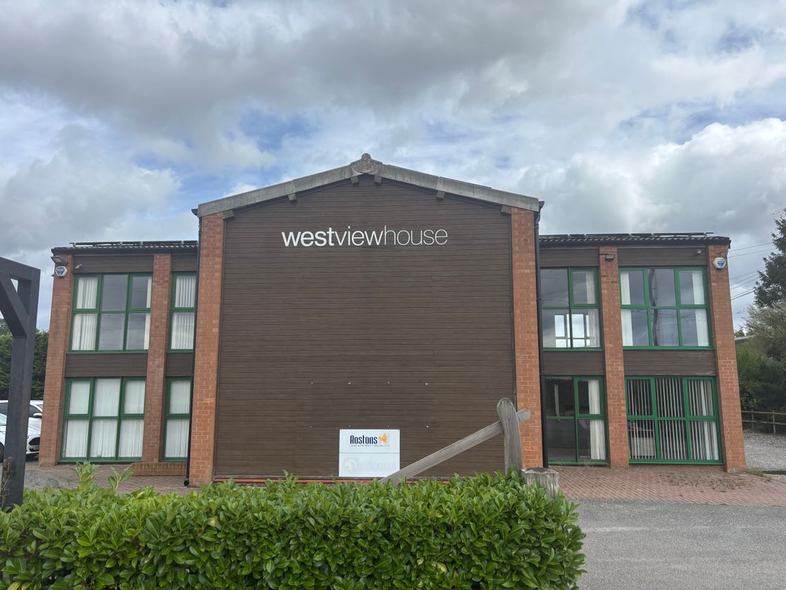 West View House, Whitchurch Road, Hatton Heath, Chester, CH3 9AU