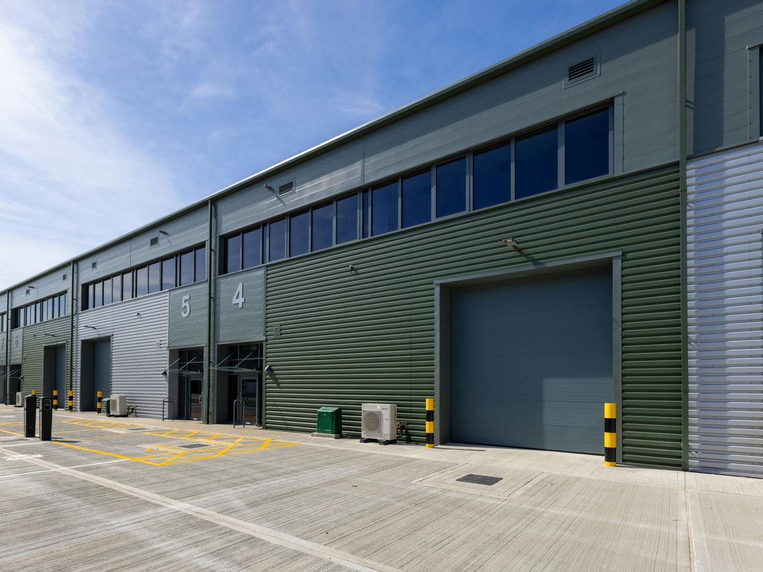 Unit 4 T45, Aire Valley Road, Leeds, LS9 0AA