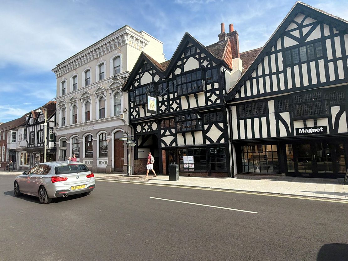 40 The Borough, Farnham, GU9 7NW