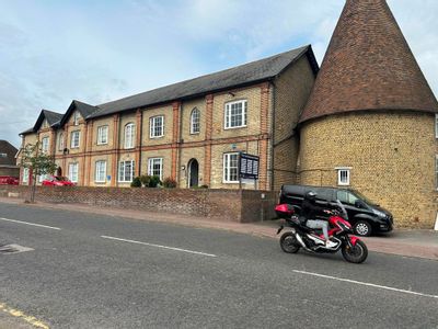 Property Image for 5B The Oast Business Centre, 62 Bell Road, Sittingbourne, Kent, ME10 4HE