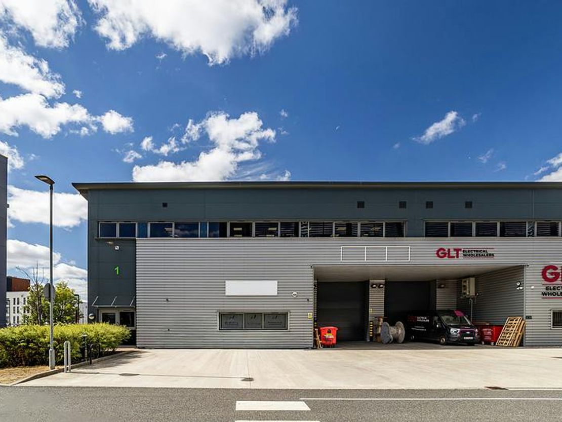 Unit 1 Spring Park, Spring Way, Hemel Hempstead, HP2 7ER
