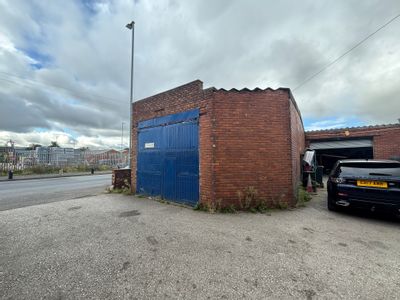 Property Image for 58 Thornes Lane, Wakefield, WF1 5RR