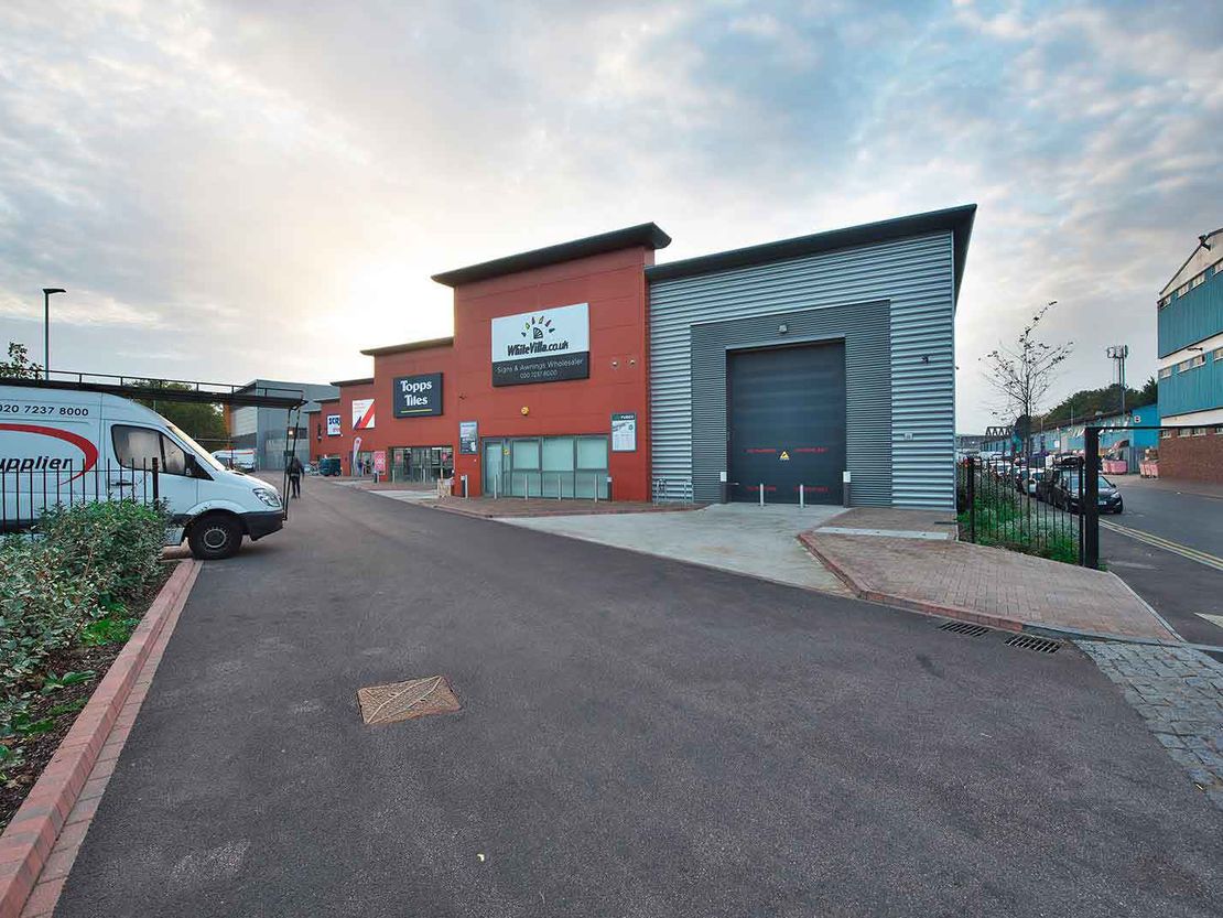 Juno Plus Trade, Surrey Canal Trade Park, South Bermondsey, London, SE14 5RW