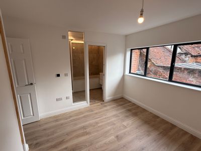 Property Image for 43 Aylesbury End, Beaconsfield, Buckinghamshire, HP9 1LU
