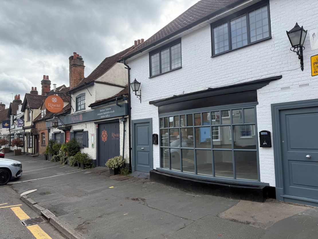 43 Aylesbury End, Beaconsfield, Buckinghamshire, HP9 1LU