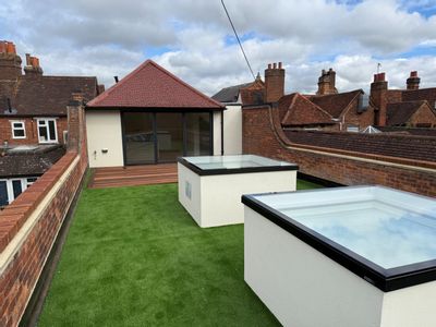 Property Image for 43 Aylesbury End, Beaconsfield, Buckinghamshire, HP9 1LU