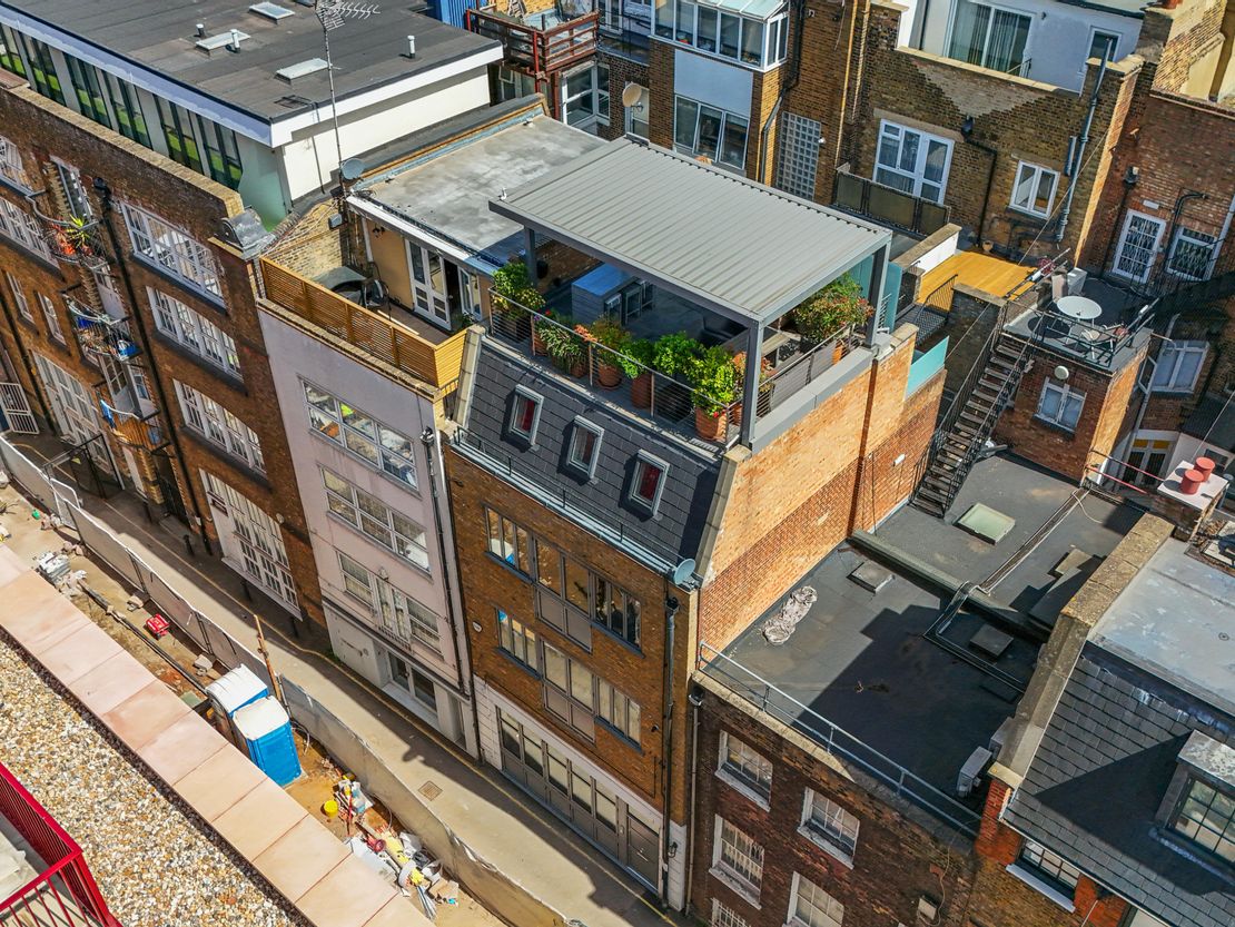 8 Tottenham Mews, London, W1T 4AE