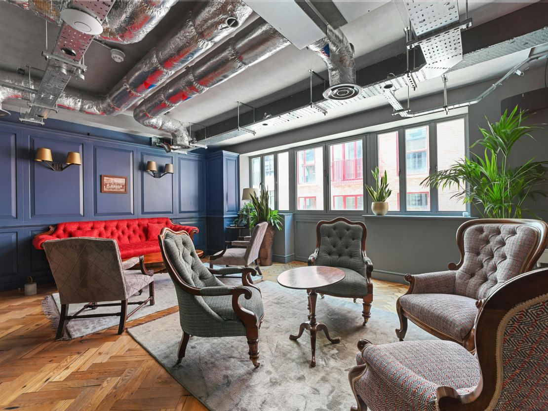 8 Tottenham Mews, London, W1T 4AE