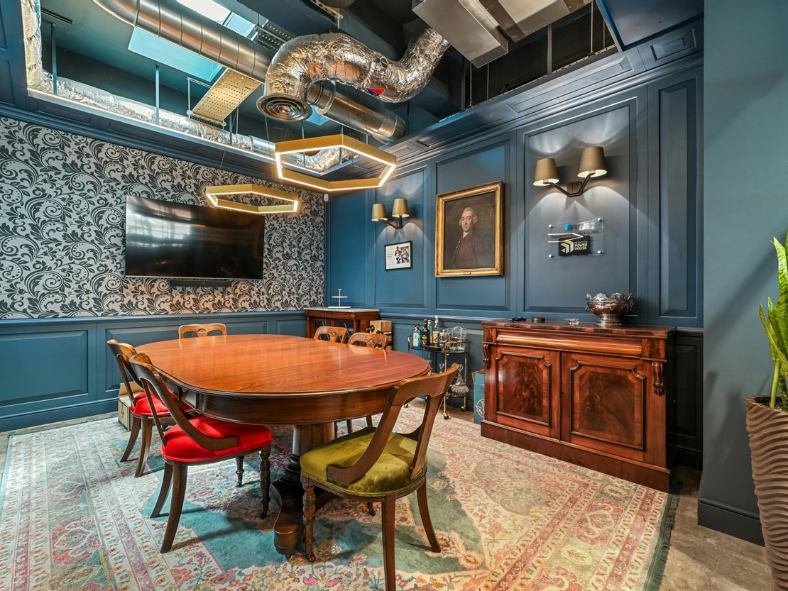 8 Tottenham Mews, London, W1T 4AE