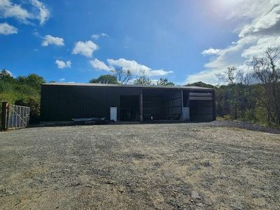 Property Image for Yard at Lower Ashwood Farm, Crowborough, TN6 2DZ