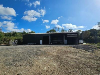 Property Image for Yard at Lower Ashwood Farm, Crowborough, TN6 2DZ
