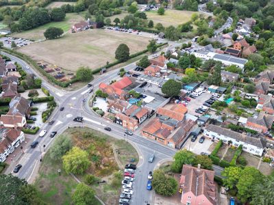 Property Image for 9 Little Baddow Road, Danbury, Chelmsford, Essex, CM3 4QB