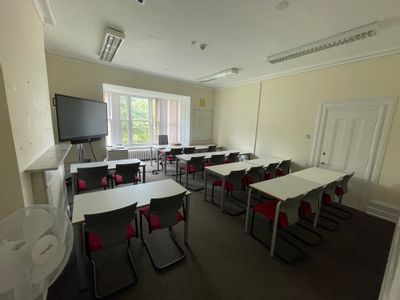 Property Image for Shinfield Rd, Reading RG6 6DP