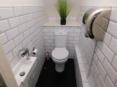 Property Image for 742 Oldham Road, Failsworth, Manchester