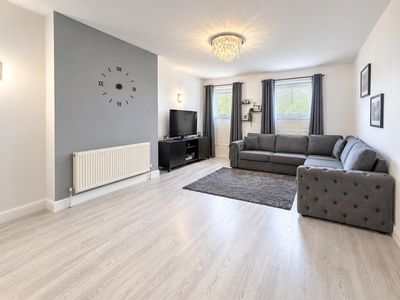 Property Image for 742 Oldham Road, Failsworth, Manchester