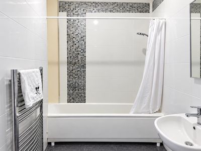 Property Image for 742 Oldham Road, Failsworth, Manchester