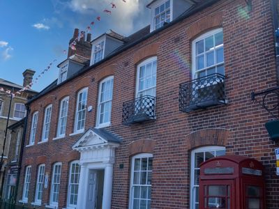 Property Image for 34 West Street, Rochford, Essex, SS4 1AJ
