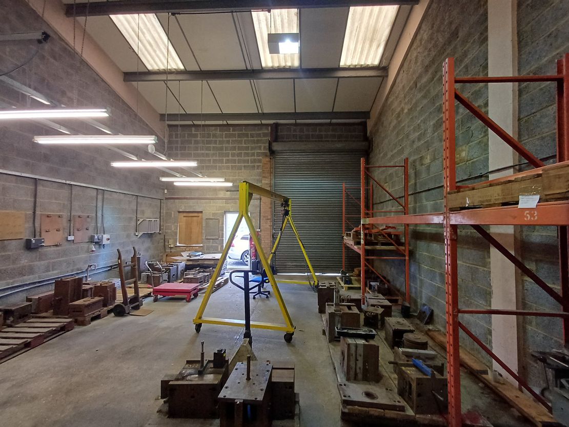 Unit 9-10, Harmill Industrial Estate, Grovebury Road, Leighton Buzzard, Bedfordshire, LU7 4FF