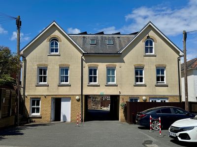 Property Image for Seaview Hotel, The High Street, Seaview, Isle Of Wight, PO34 5EX