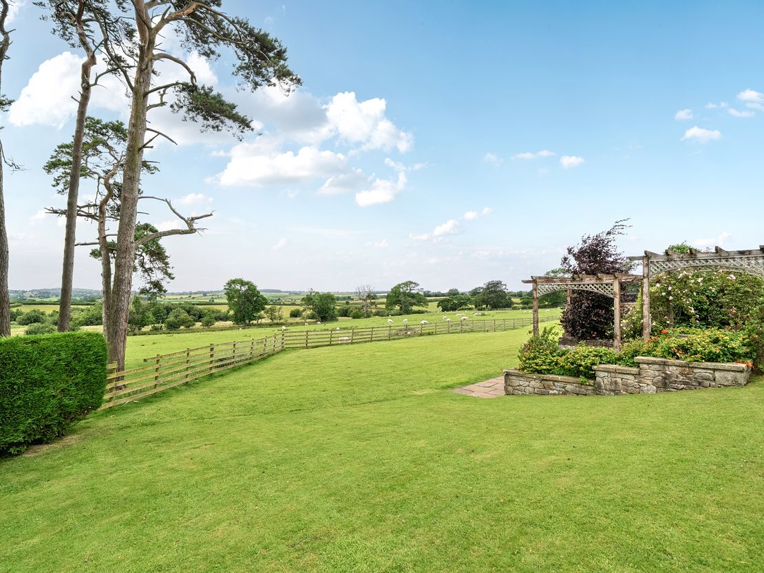The Hundith Hill Hotel, Lorton Vale, Cockermouth, Cumbria, CA13 9TH