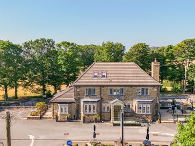 Property Image for Hotel 315 Restaurant Bar & Spa, 315 Wakefield Road, Lepton, Huddersfield, West Yorkshire, HD8 0LX