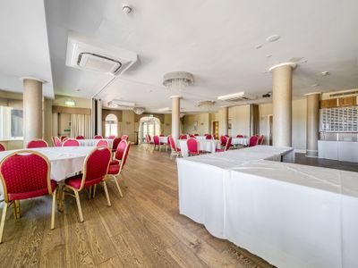 Property Image for Hotel 315 Restaurant Bar & Spa, 315 Wakefield Road, Lepton, Huddersfield, West Yorkshire, HD8 0LX