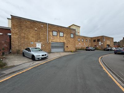 Property Image for Union Square, Wakefield, WF1 1TX