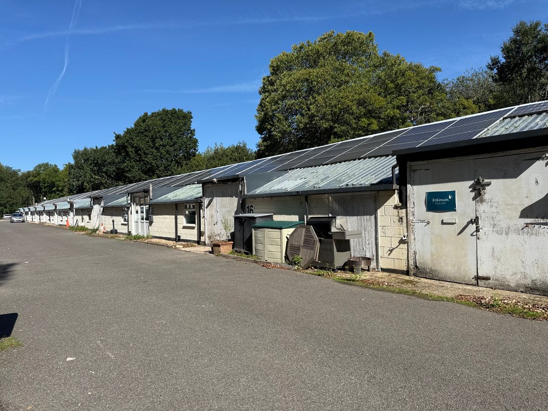 Blackhouse Road, Colgate, Horsham, West Sussex, RH13 6HS