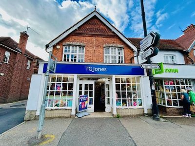 Property Image for 4 The Square, Pangbourne, Reading, Berkshire, RG8 7AG