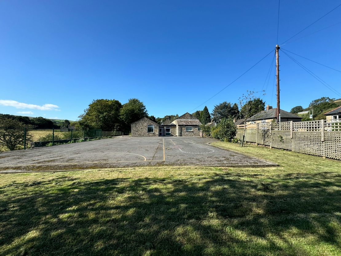 Former Fountains Earth C of E Primary School, 5 Nidd View, Lofthouse, Harrogate, HG3 5SB