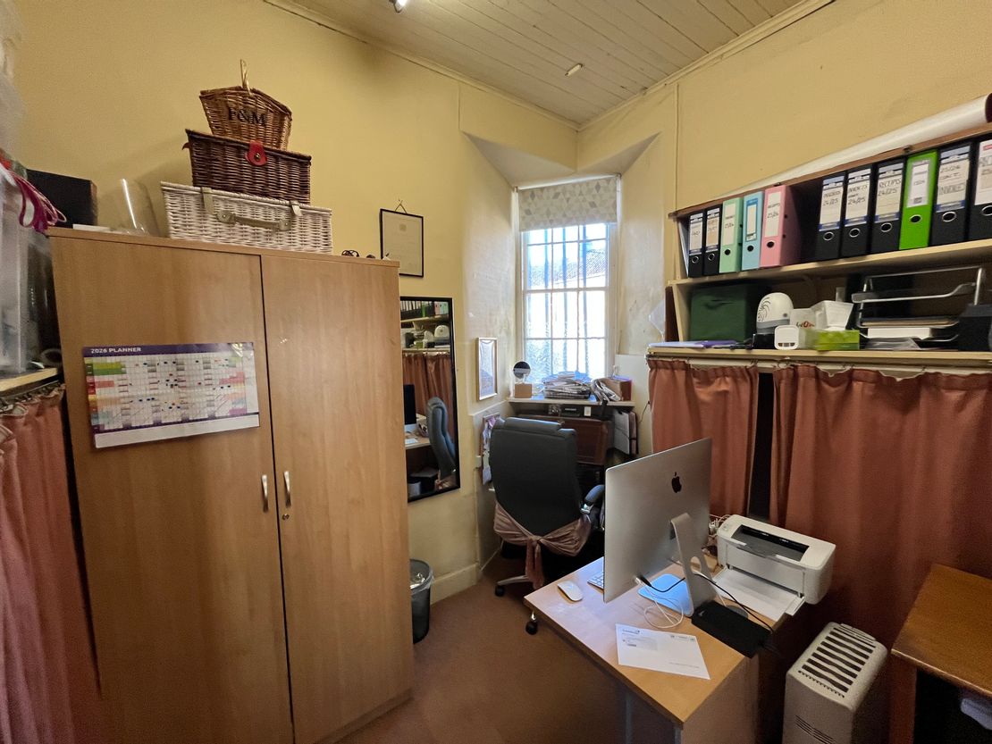 74 Bonnygate, Cupar, Fife, KY15 4LB
