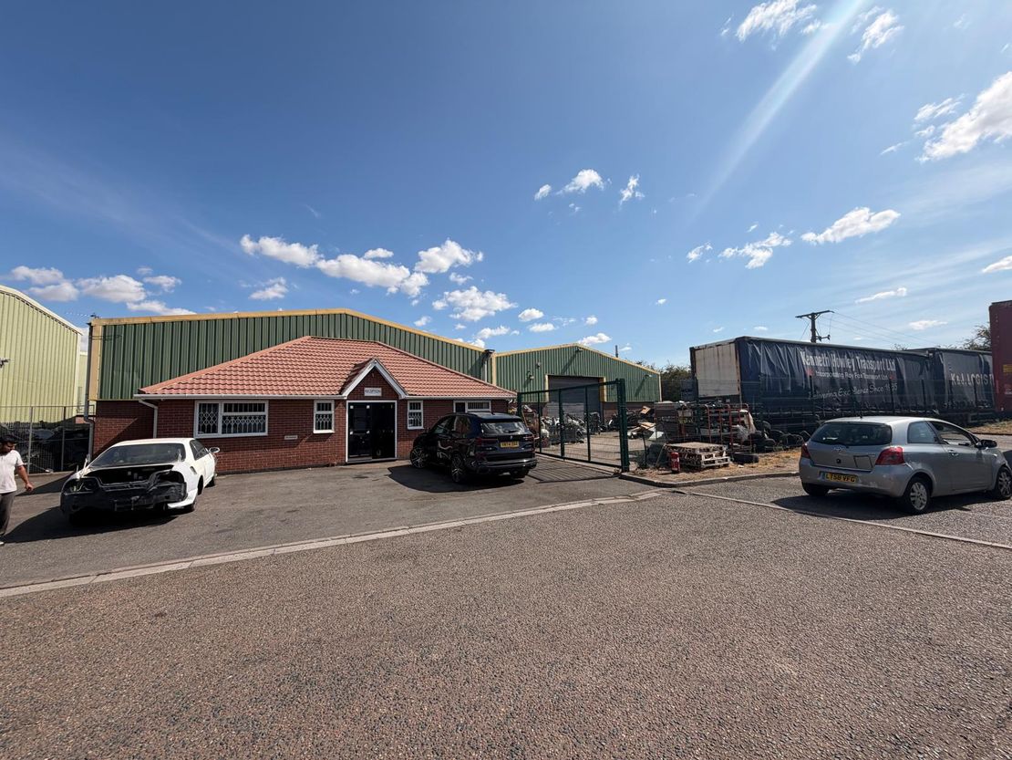 Unit 2B, Sandtoft Road, Belton, Doncaster, Lincolnshire, DN9 1PN