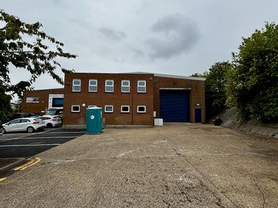 Property Image for Unit 8 Walter Lawrence Trading Estate, Brewers Hill Road, Dunstable, LU6 1BD