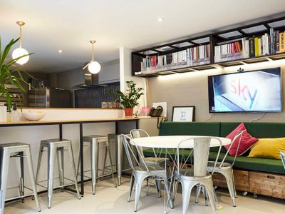 Property Image for 22A Arlington Way, London, EC1R 1UY