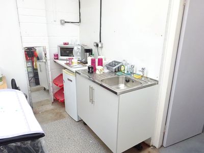 Property Image for unit 2, 45 Hermitage Ln, Mansfield NG18 5HF
