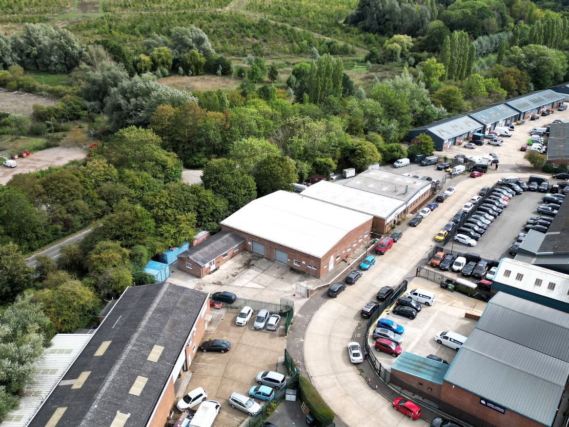 Unit 7, Zone A Chelmsford Road Industrial Estate, Chelmsford Road, Dunmow, Essex, CM6 1XG