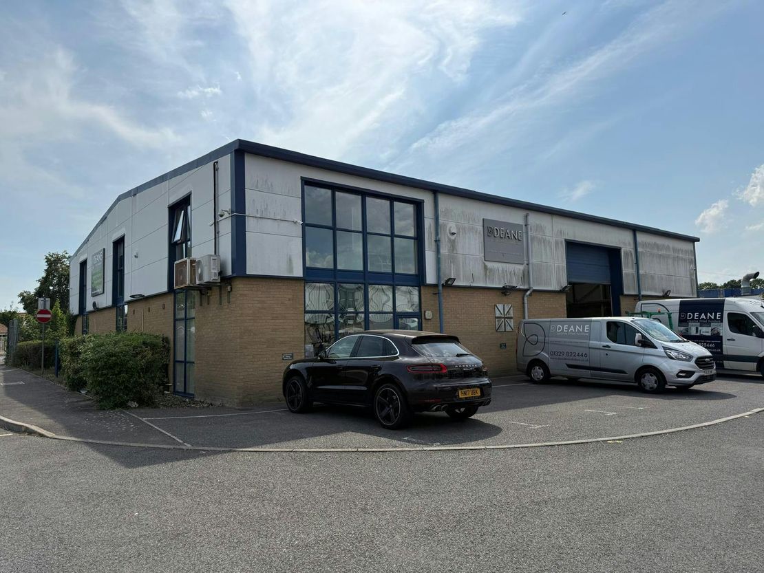Units 1 & 2 Regent Trade Park, Barwell Lane, Gosport, PO13 0EQ