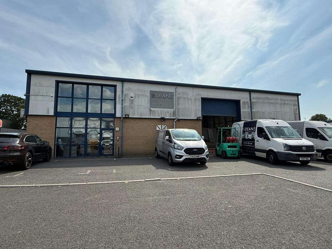 Units 1 & 2 Regent Trade Park, Barwell Lane, Gosport, PO13 0EQ