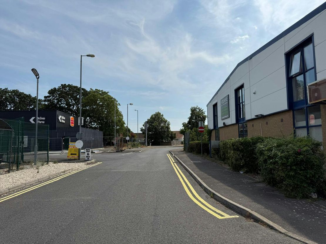 Units 1 & 2 Regent Trade Park, Barwell Lane, Gosport, PO13 0EQ