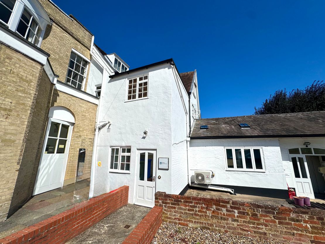 11 Manchester House, Northgate Street, Bury St Edmunds, Suffolk, IP33 1HP