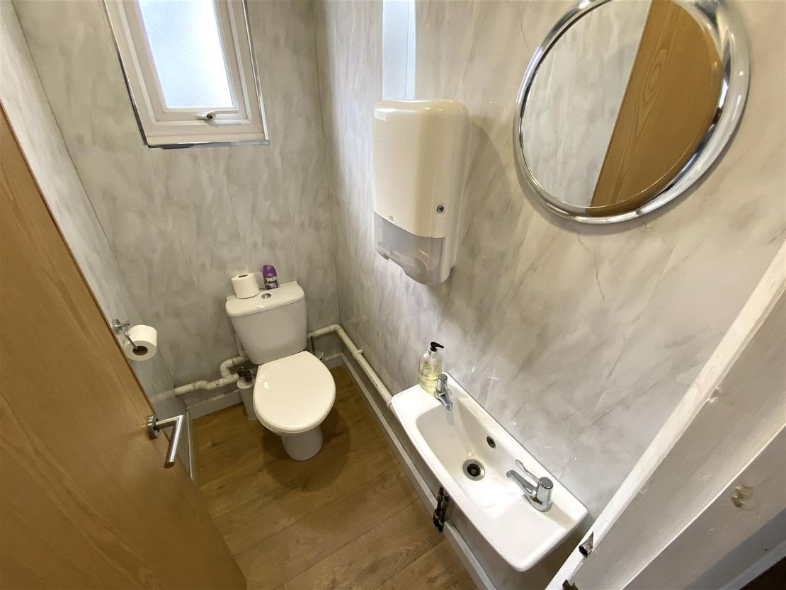 Chigwell Road, Woodford Green