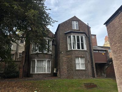 Property Image for 32 Old Elvet, Durham, DH1 3HN