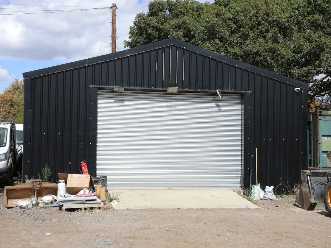 Hunts Hill Farm, Aveley Road, Aveley, Essex, RM14 2TG