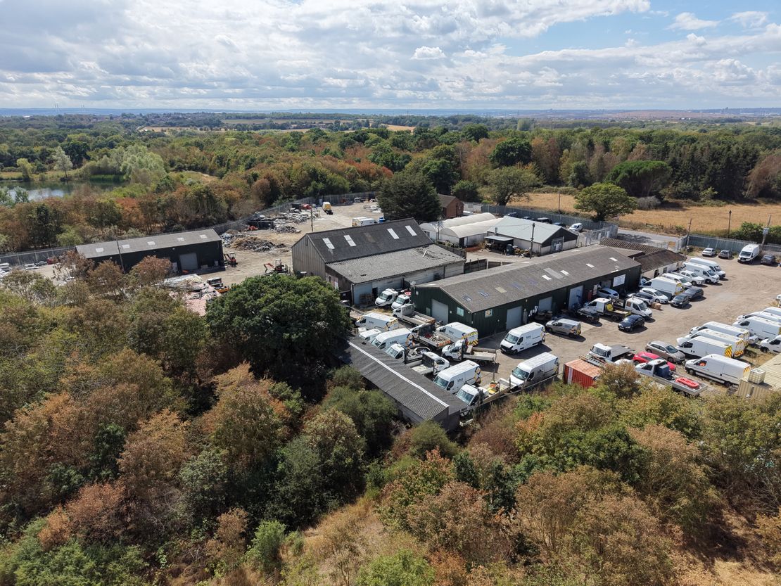 Hunts Hill Farm, Aveley Road, Aveley, Essex, RM14 2TG