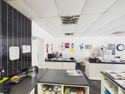 Property Image for 343 High Street, Cowdenbeath, Fife, KY4 9QJ