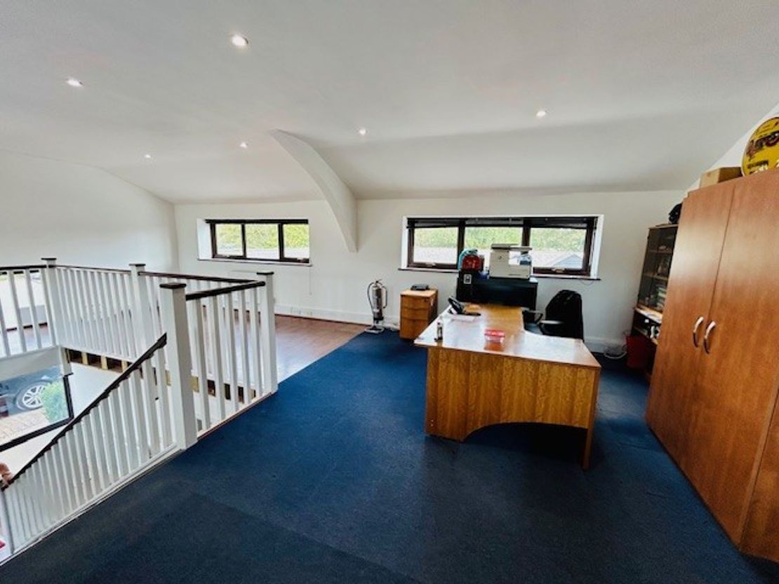 10 Fronds Park, Frouds Lane, Woolhampton, Aldermaston, Berkshire, RG7 4LH