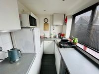 Property Image for 10 Fronds Park, Frouds Lane, Woolhampton, Aldermaston, Berkshire, RG7 4LH