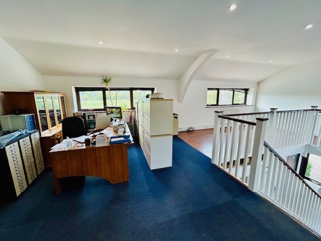10 Fronds Park, Frouds Lane, Woolhampton, Aldermaston, Berkshire, RG7 4LH