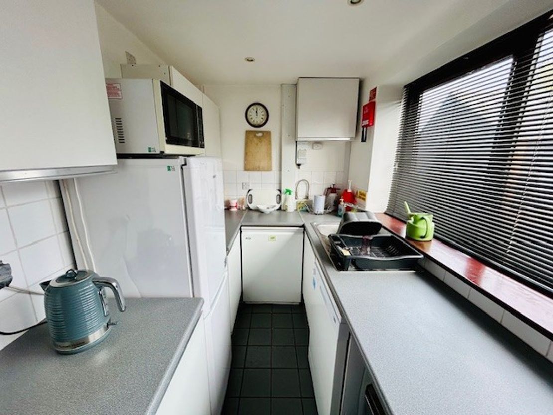 10 Fronds Park, Frouds Lane, Woolhampton, Aldermaston, Berkshire, RG7 4LH