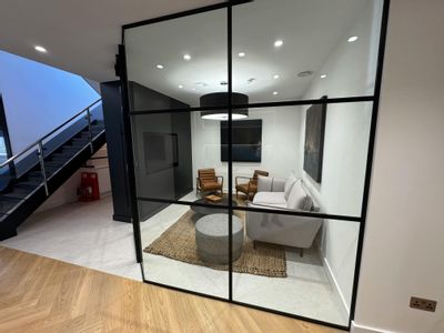 Property Image for 4 Guildford Road Trading Estate, Farnham, GU9 9PZ